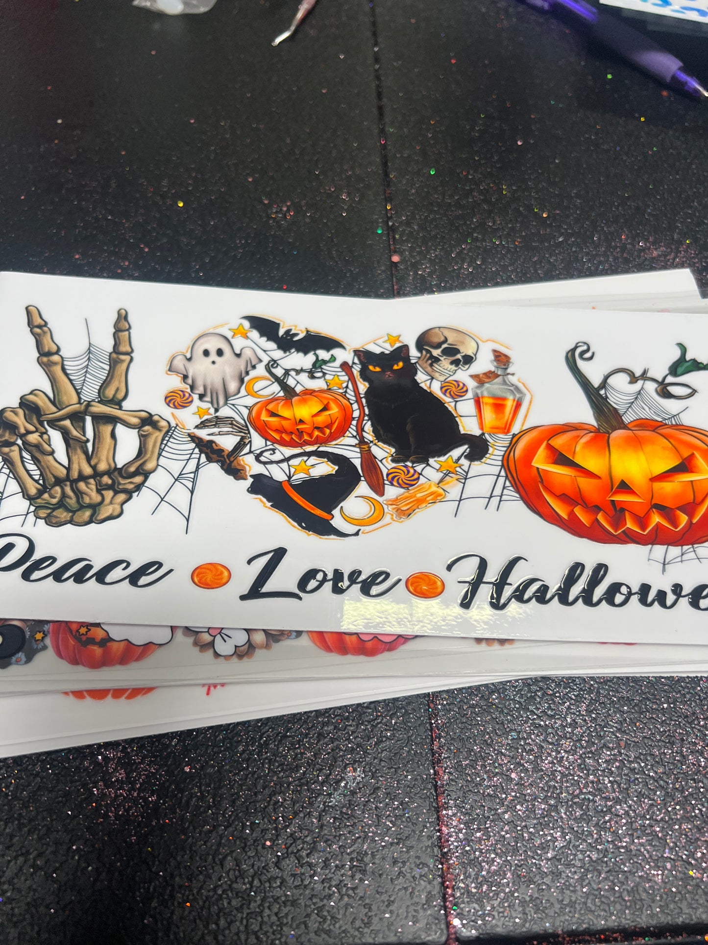 Peace love Halloween