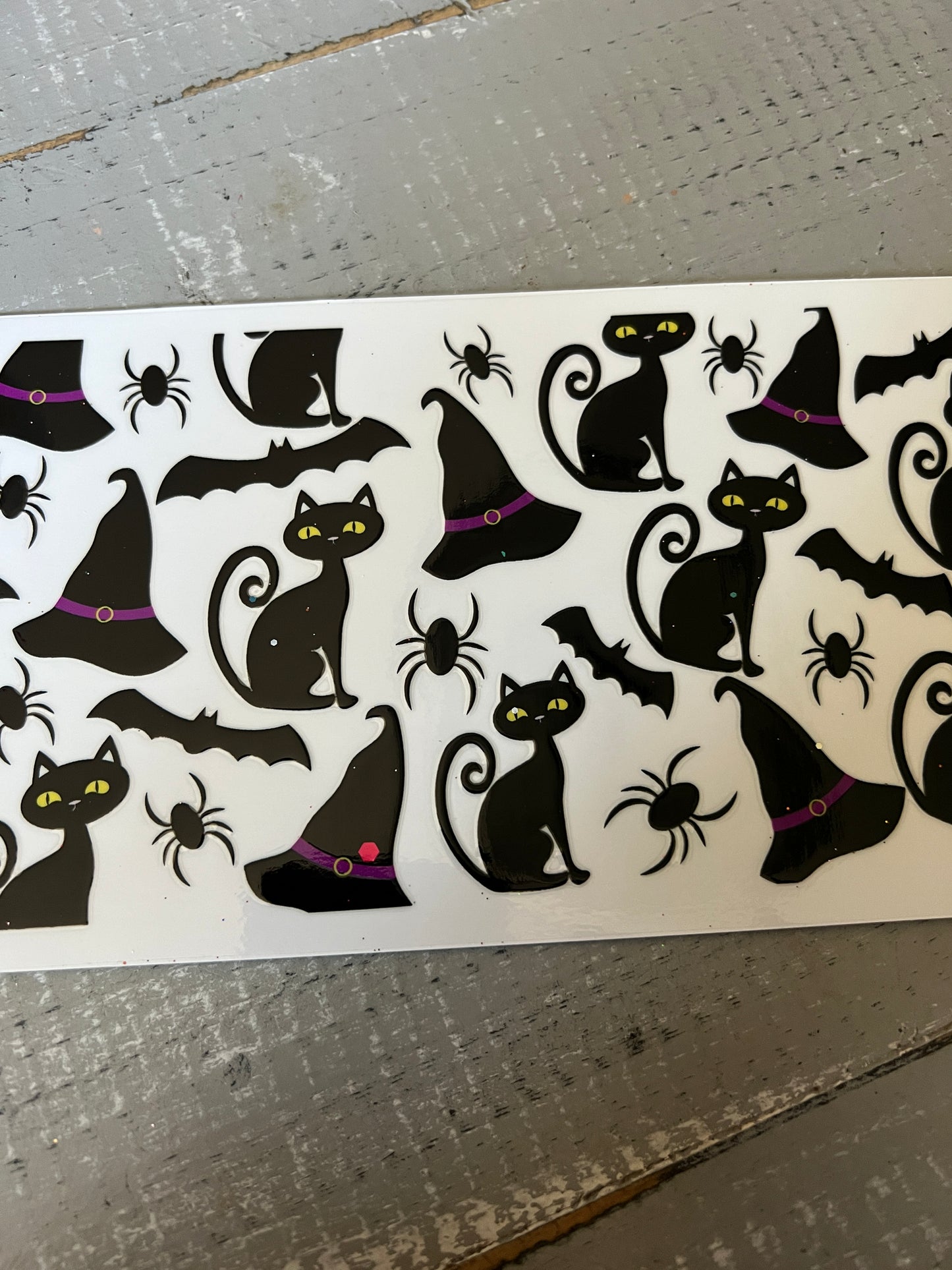 Black cats and witches hats