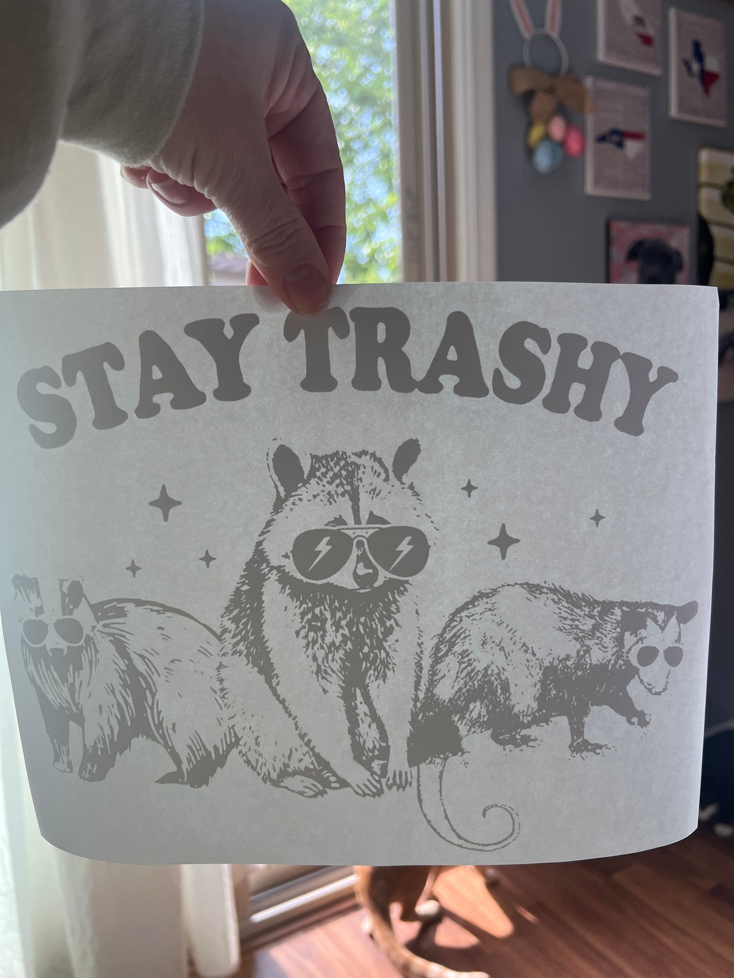 Stay trashy (black)