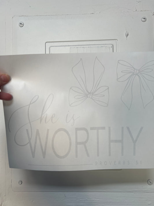 She is worthy. With sleeves (black)