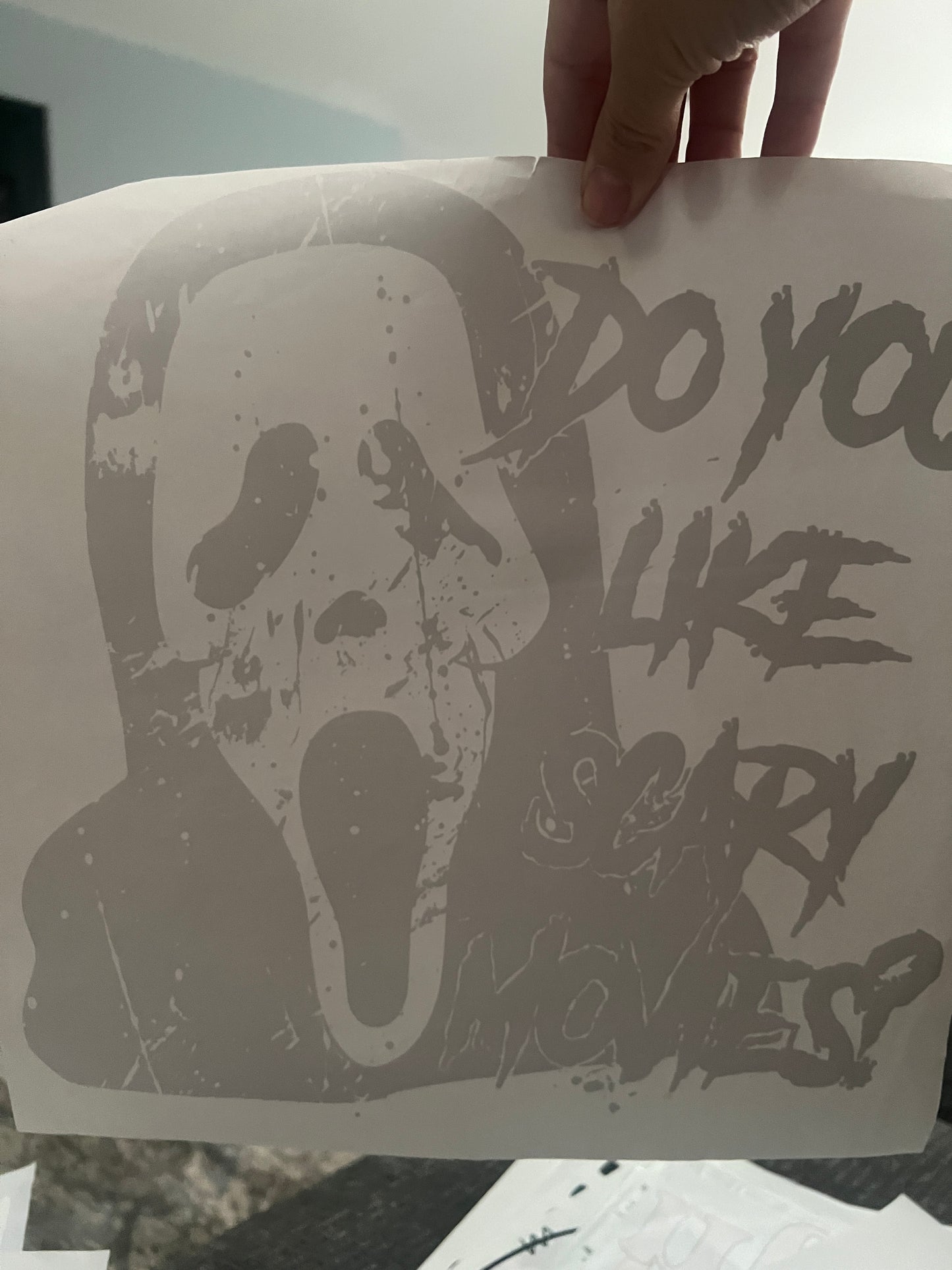 Do you like scary movies (black)